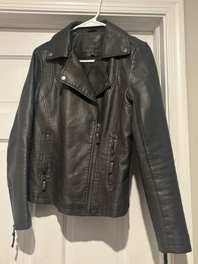 MAX STUDIO Faux Leather Jacket - S